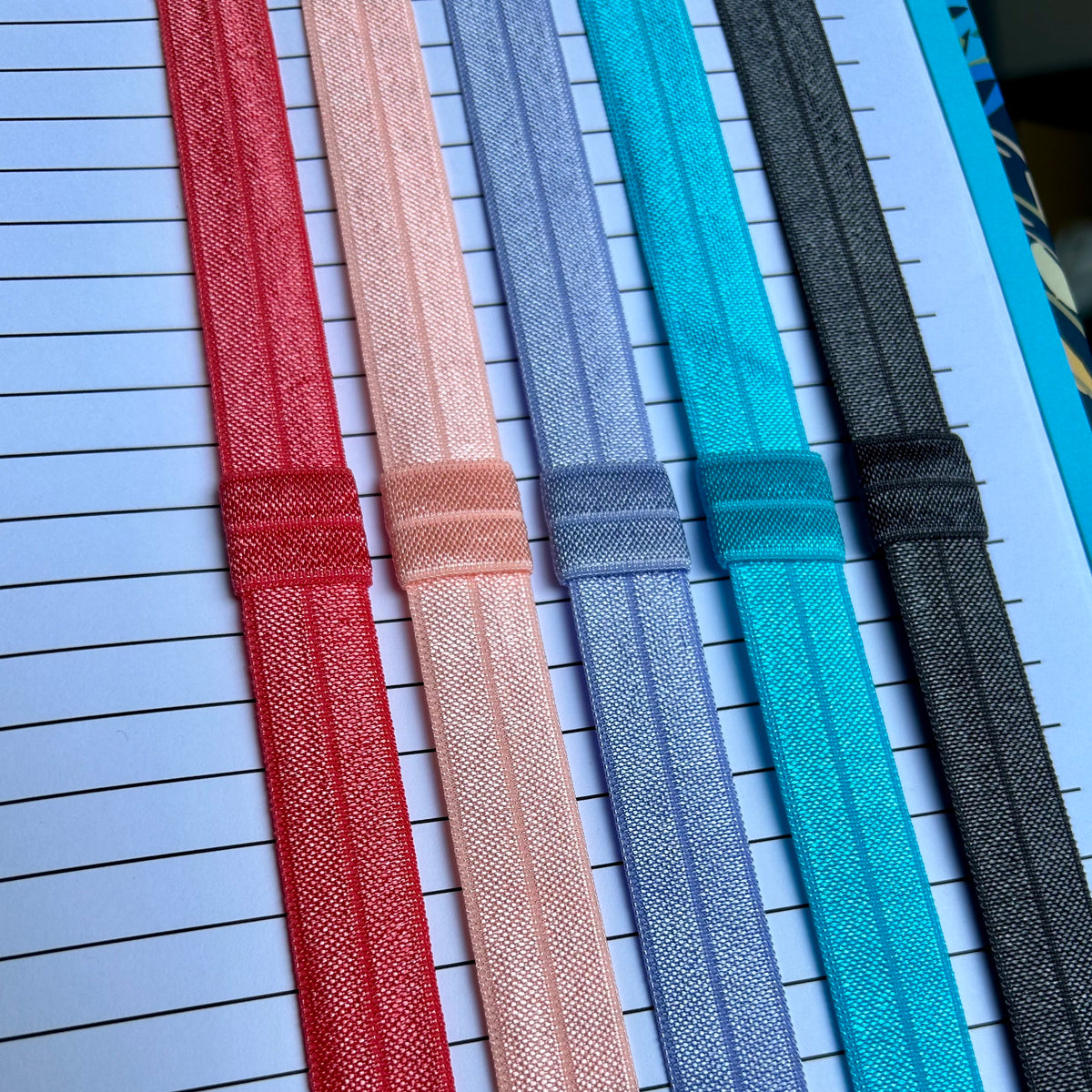 Book Elastics – Miss Amanda Kate